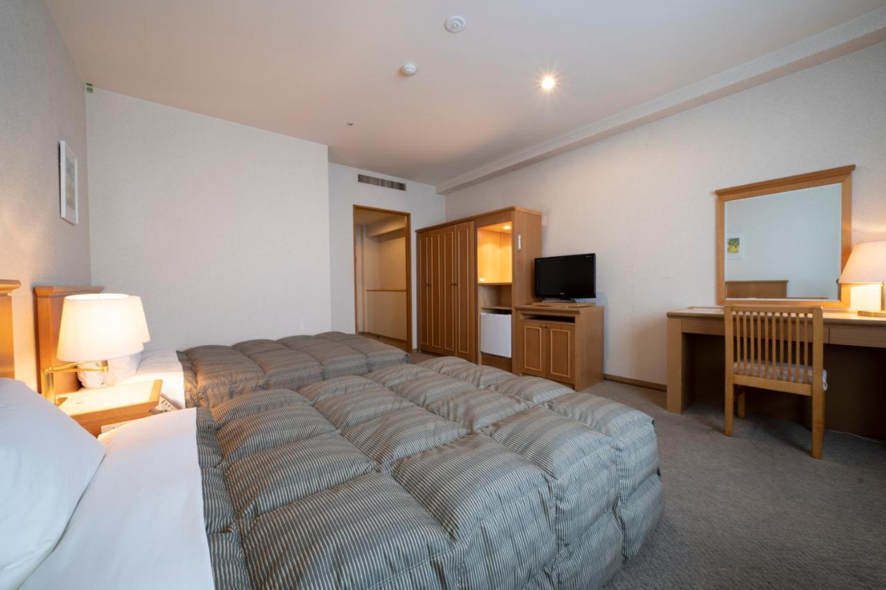 Hotel Econo Komatsu โคมัตสึ ภายนอก รูปภาพ